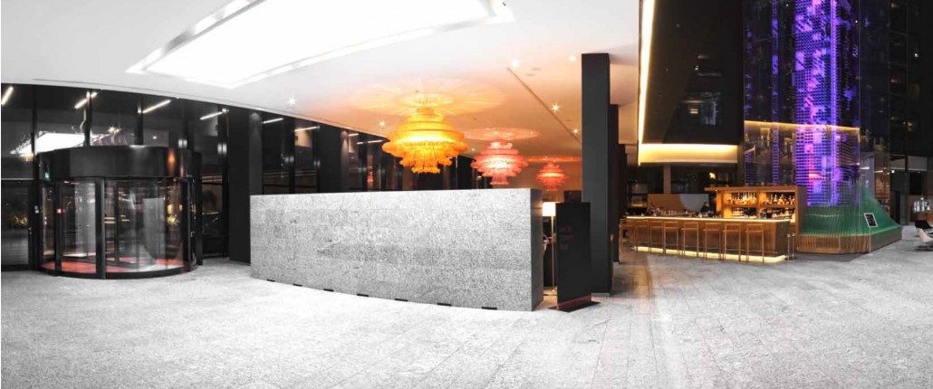 Usi rotative cu 2 aripi K21 montate la hotel Usi rotative cu 2 aripi K21 montate la hotel